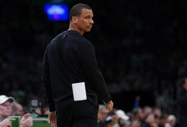 【观察】谁为绿军0-3负责？双探花失常 马祖拉被完爆